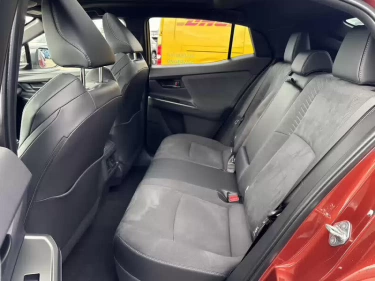 Foto van Toyota C-HR+