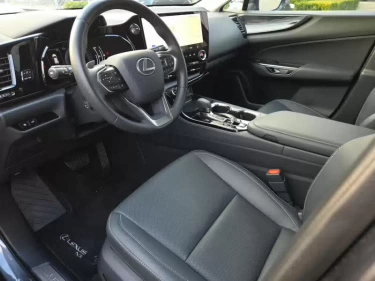 Foto van Lexus NX