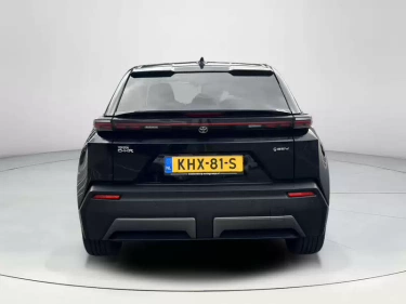 Foto van Toyota C-HR+