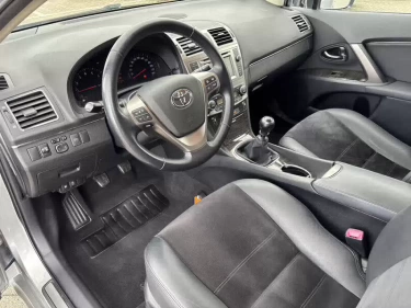 Foto van Toyota Avensis Wagon