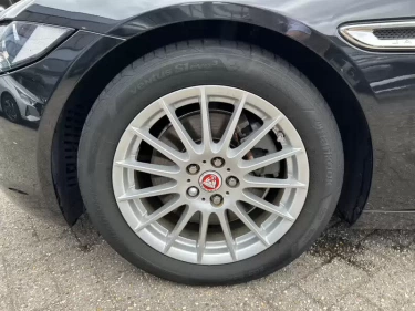 Foto van Jaguar XE
