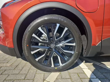 Foto van Toyota C-HR+
