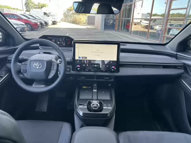 Foto van Toyota C-HR+
