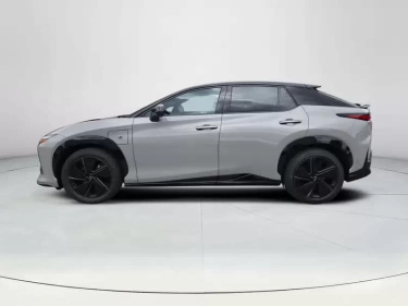 Foto van Lexus RZ
