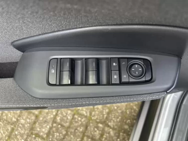 Foto van Lexus LBX