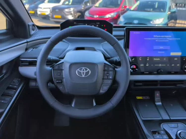 Foto van Toyota C-HR+