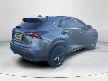 Foto van Lexus NX