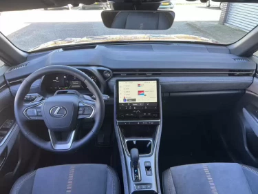 Foto van Lexus LBX