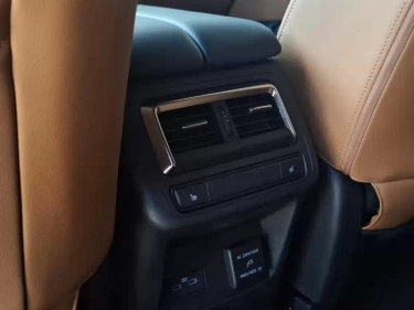 Foto van Mazda CX-60