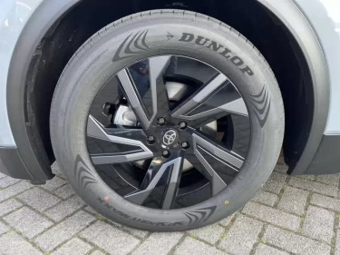 Foto van Toyota C-HR+