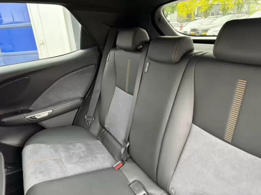Foto van Lexus LBX