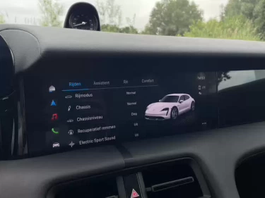 Foto van Porsche Taycan