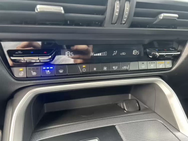 Foto van Mazda CX-60