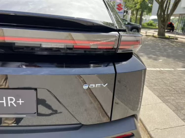 Foto van Toyota C-HR+