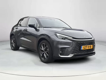 Foto van Lexus LBX