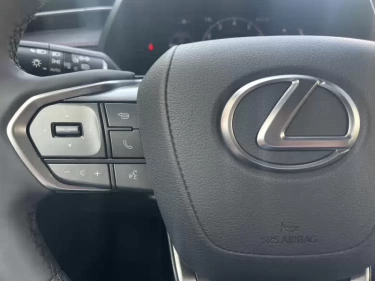 Foto van Lexus LBX