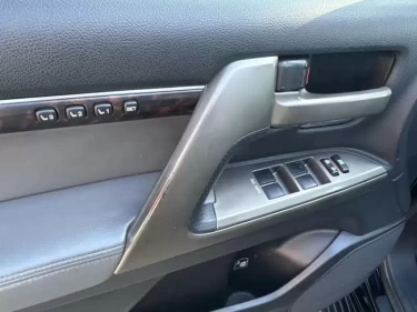 Foto van Toyota Land Cruiser V8