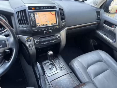 Foto van Toyota Land Cruiser V8