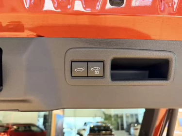 Foto van Toyota C-HR+