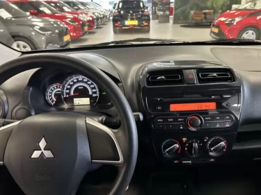 Foto van Mitsubishi Space Star