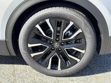 Foto van Toyota C-HR+