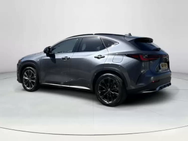 Foto van Lexus NX