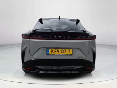 Foto van Lexus RZ