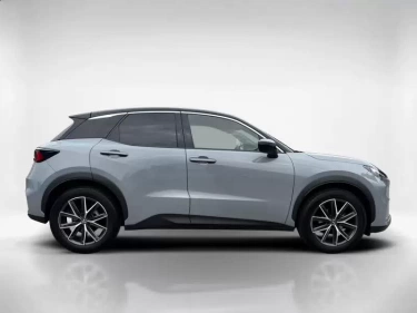 Foto van Lexus LBX