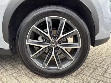 Foto van Lexus LBX