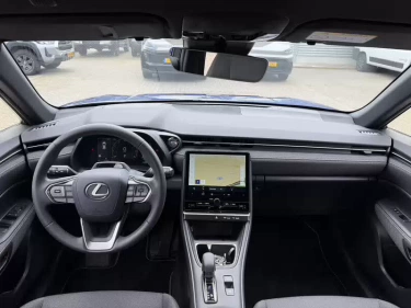 Foto van Lexus LBX