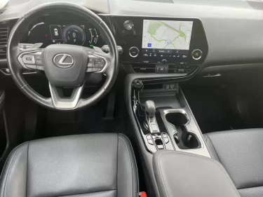 Foto van Lexus NX