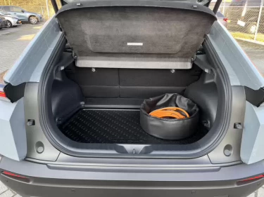 Foto van Toyota C-HR+