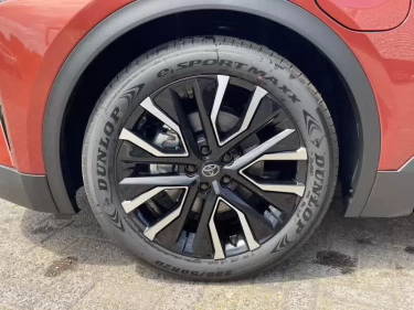 Foto van Toyota C-HR+