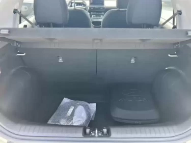 Foto van Hyundai INSTER