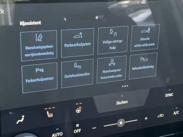Foto van Toyota C-HR+