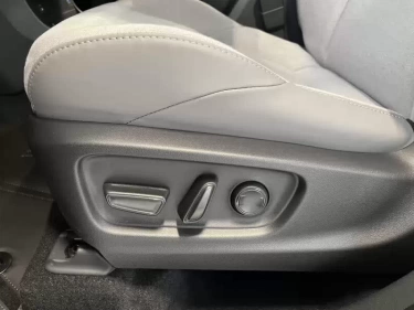 Foto van Toyota C-HR+