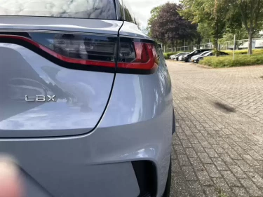 Foto van Lexus LBX