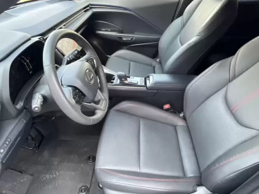 Foto van Lexus LBX