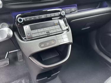 Foto van Hyundai INSTER