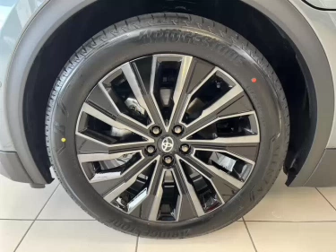 Foto van Toyota C-HR+