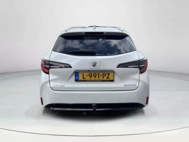 Foto van Suzuki Swace