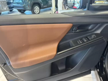 Foto van Toyota C-HR+