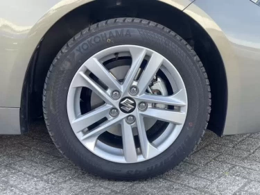 Foto van Suzuki Swace