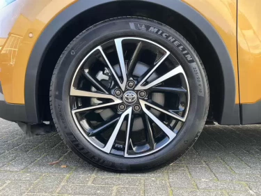 Foto van Toyota C-HR