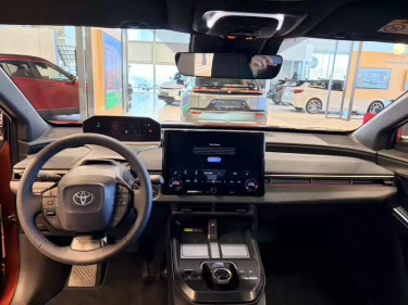 Foto van Toyota C-HR+