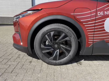 Foto van Toyota C-HR+