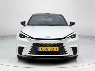 Foto van Lexus LBX