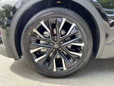 Foto van Toyota C-HR+