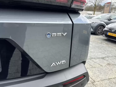 Foto van Toyota C-HR+