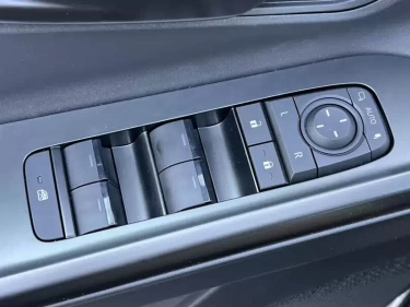 Foto van Toyota C-HR+